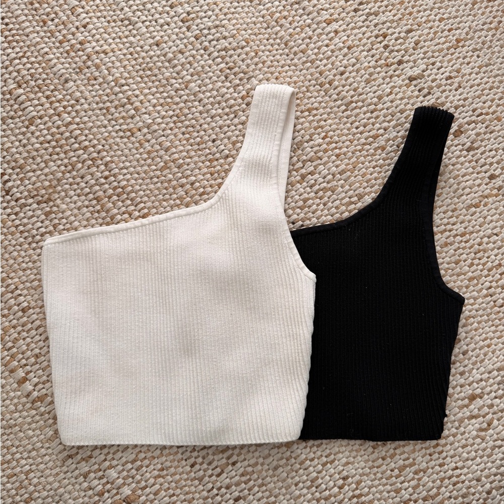 Babaton Black and White Ribbed Crop Tops